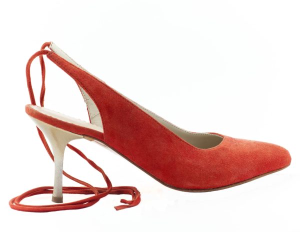 This is a timeless shoe that will perfectly suit any wedding